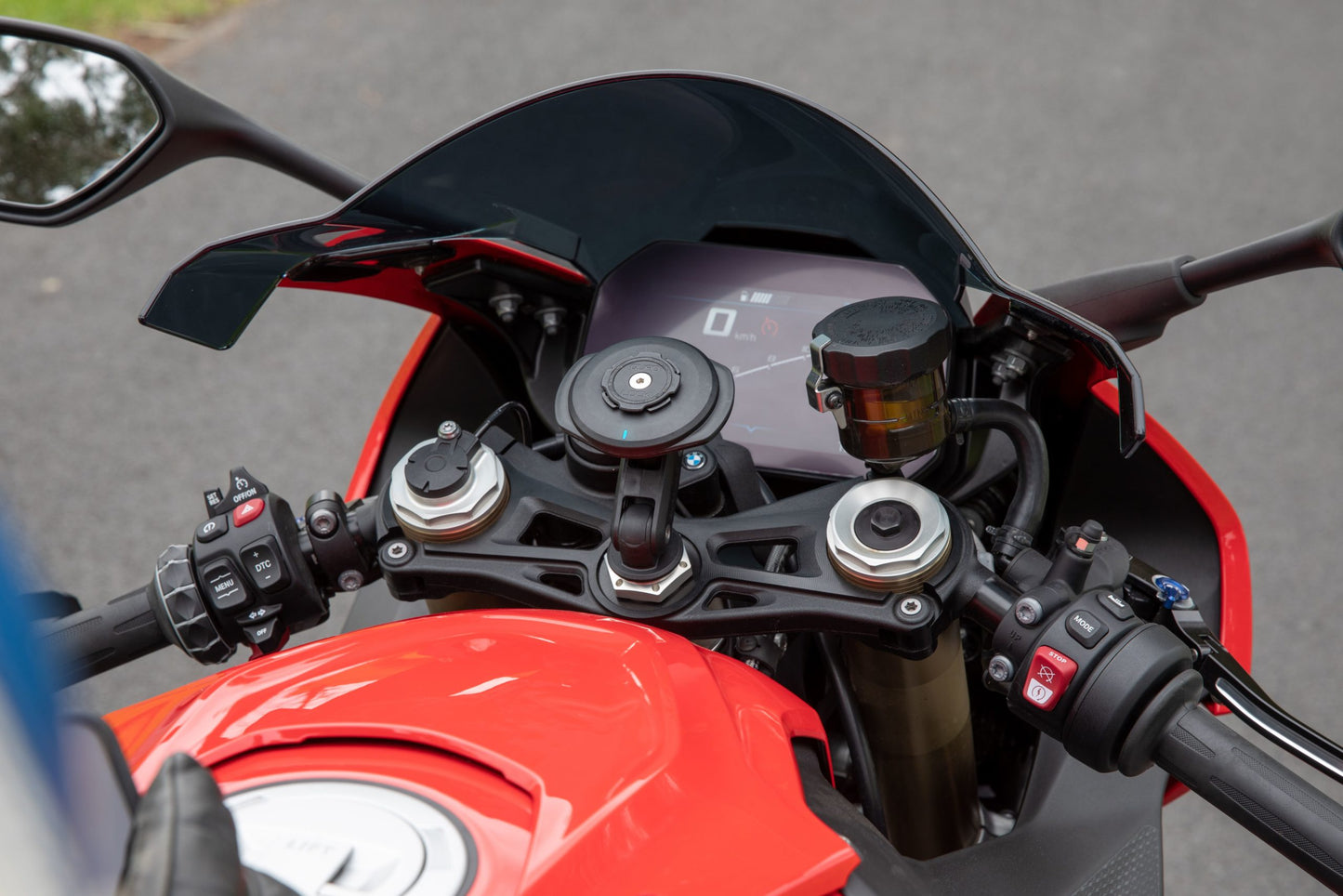 QUADLOCK - Weatherproof Wireless Cherging Head image 7