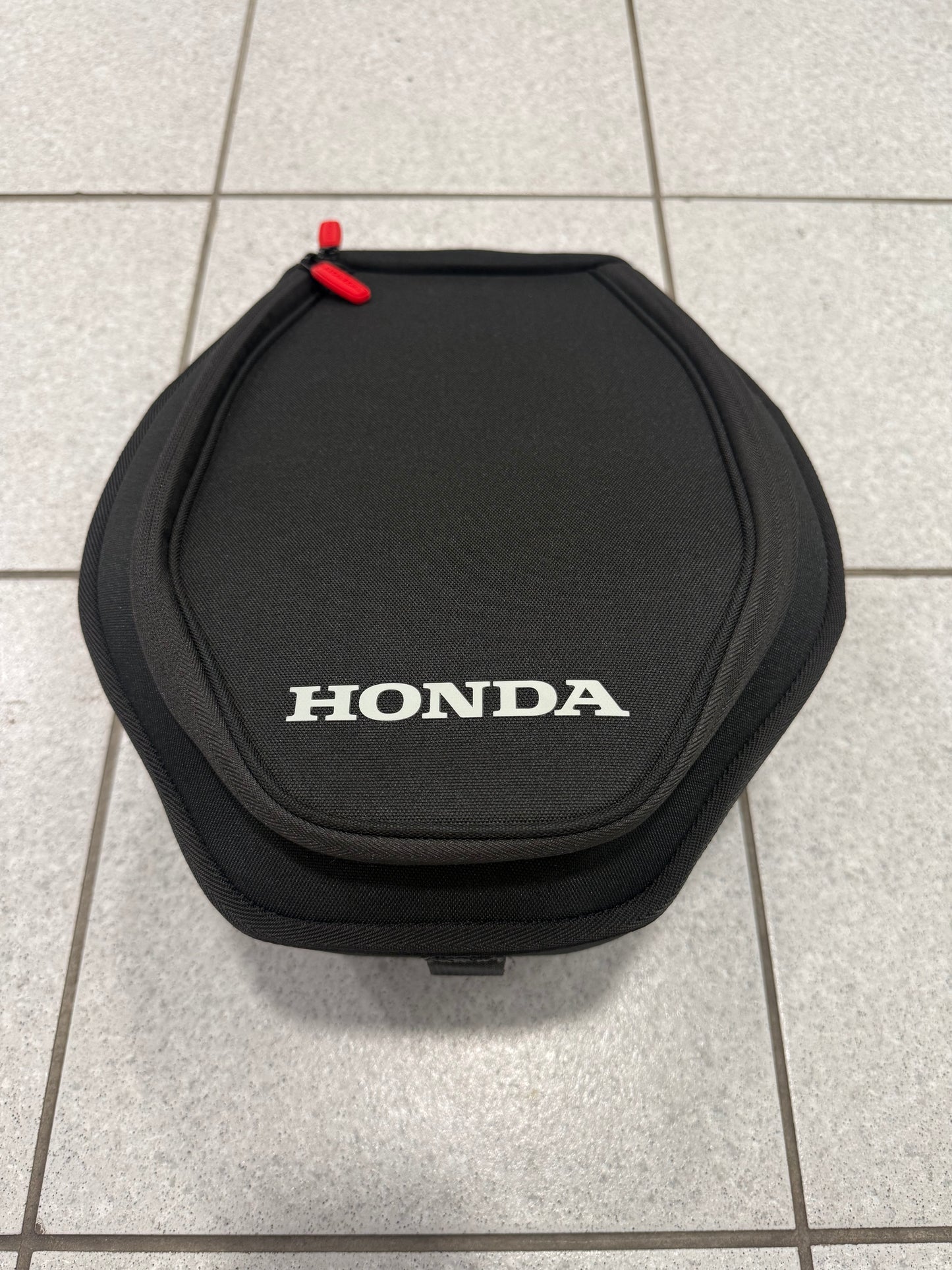 Ex-Display Item | Honda X-ADV | NSS750 Forza Luggage Divider 08L71-MKT-D70