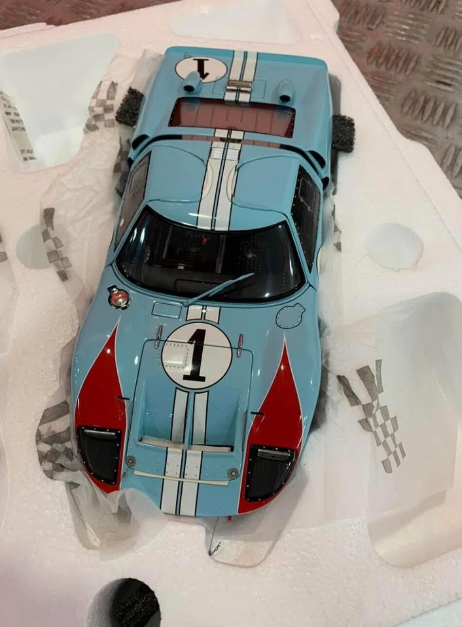 Exoto 1/18 Scale Diecast Cars RLG18SC2 Ford GT40 Le Mans Gift Set 1-2-3 Finish 1966
