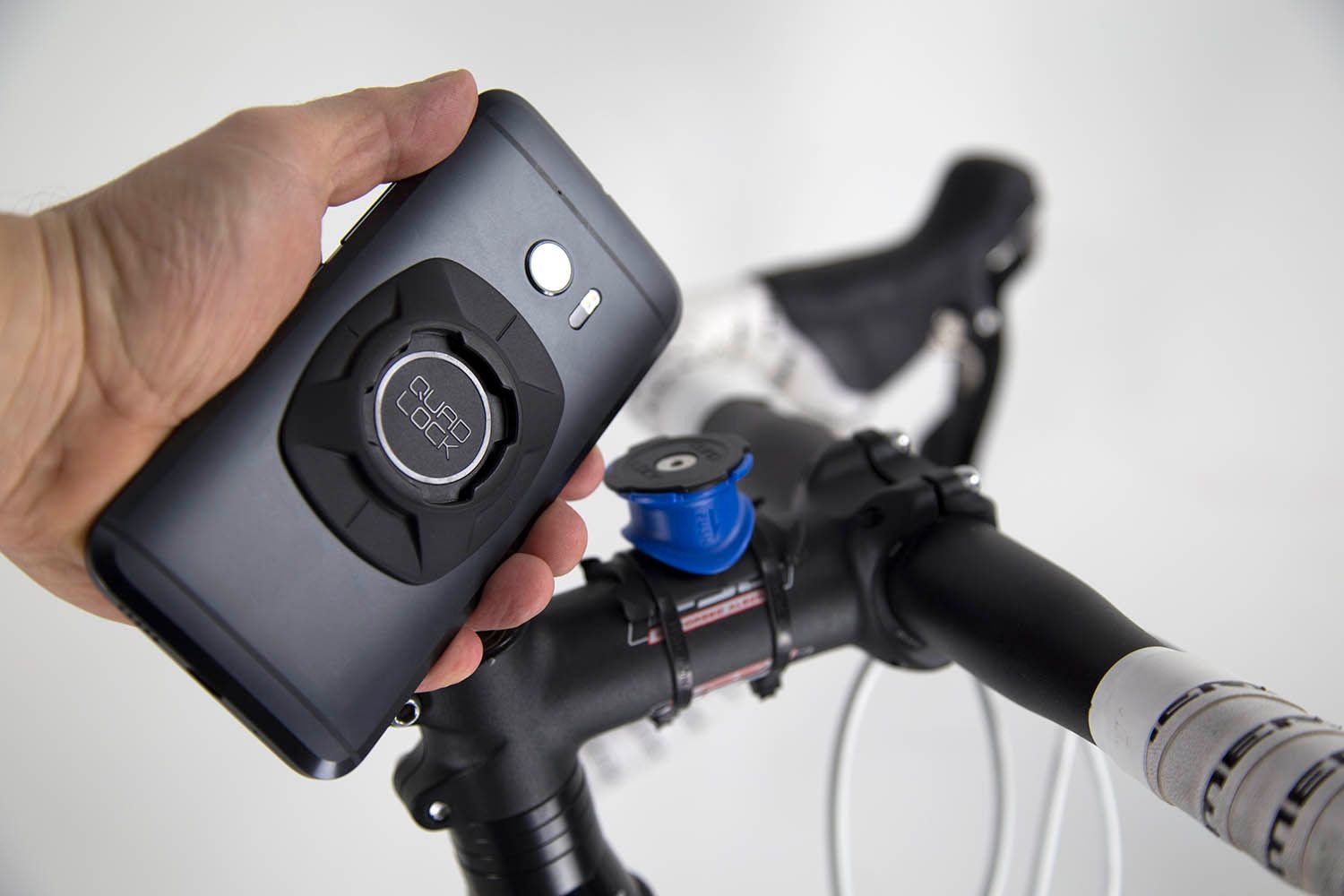 QUADLOCK Adhesive Phone Mount Universal image 4