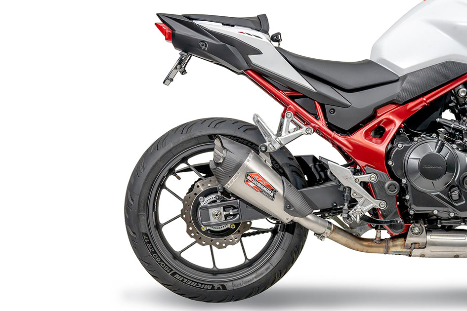 Yoshimura Stainless AT2 Slip-on With Carbon End Cap - CB750 HORNET 23>